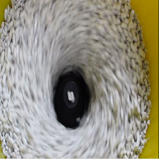 Vidéo centrifugeuse fond tournant tribofinition